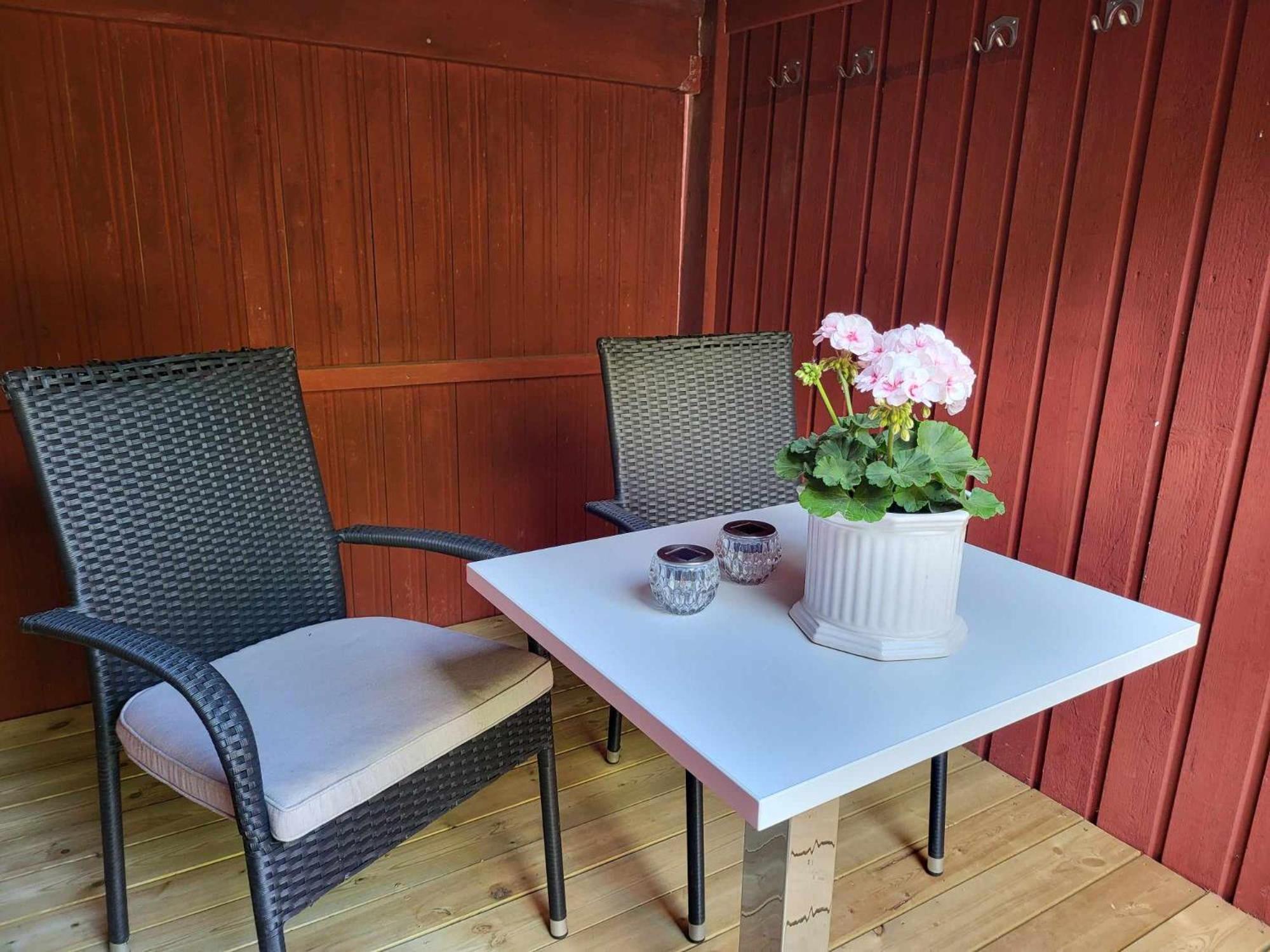 Minihus Med Stor Traedgardstomt Naera Golf Och Hav Villa Trosa Exterior photo
