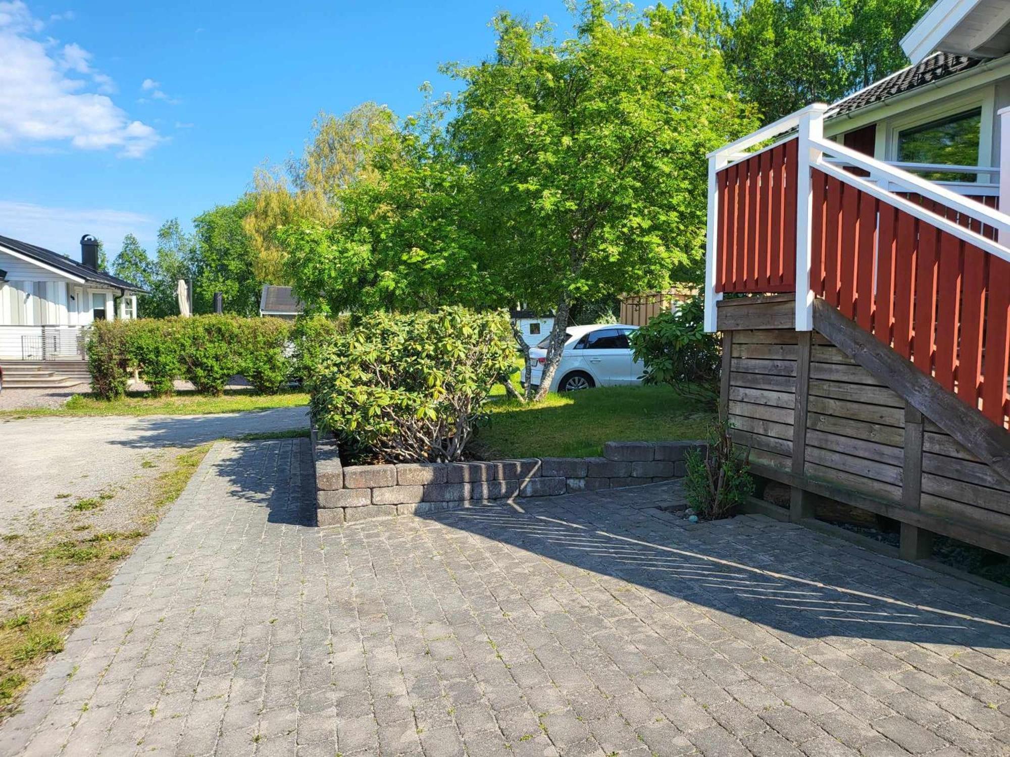Minihus Med Stor Traedgardstomt Naera Golf Och Hav Villa Trosa Exterior photo